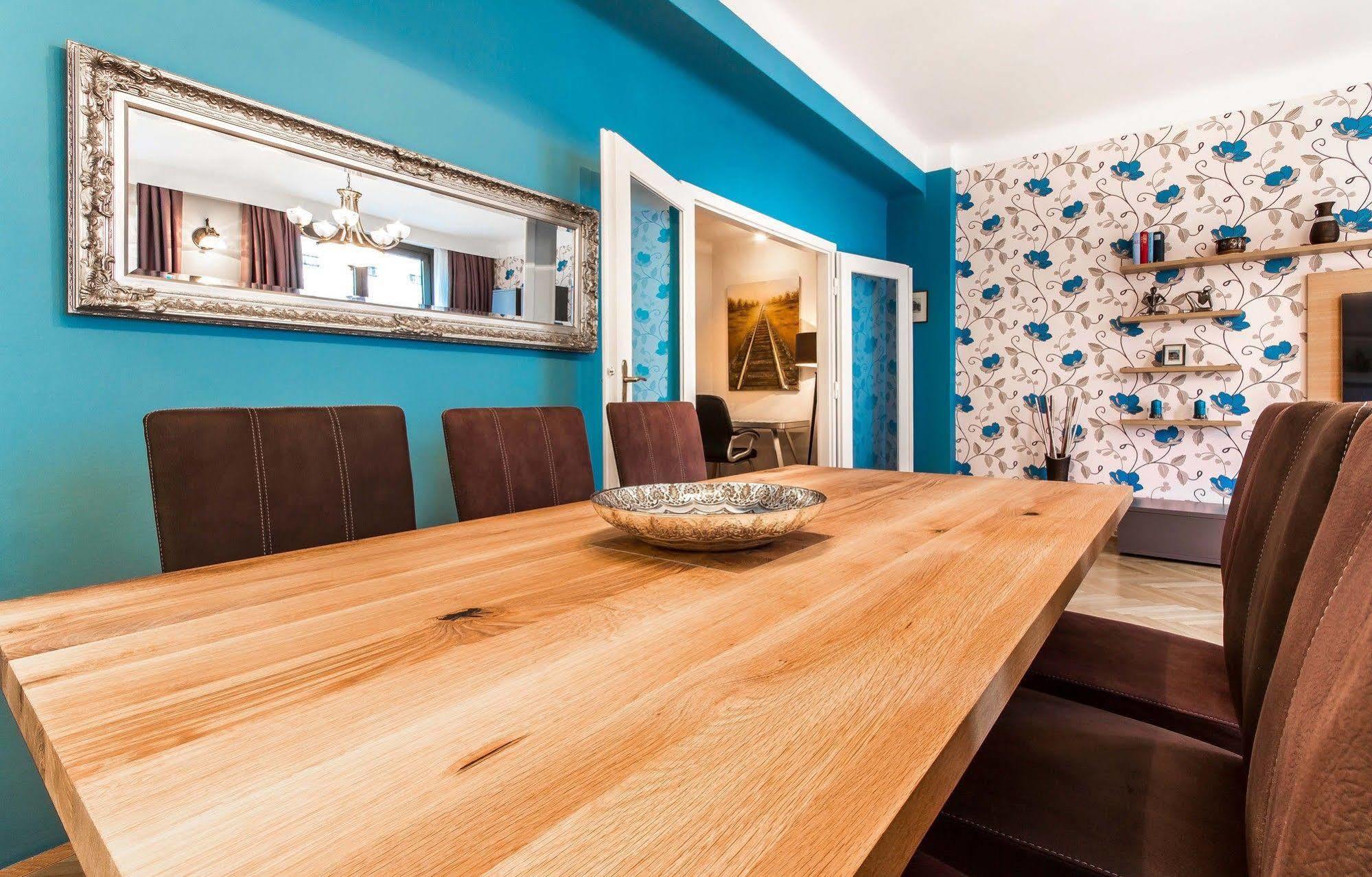 Abieshomes Serviced - Opera Apartament
